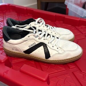 Schutz ST-001 Sneakers 10